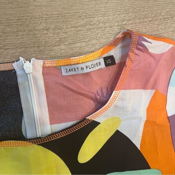 Zaket & Plover Fun Summer Dress Abstract Short Sleeve Shift Floral Size XS - Picture 3 of 7